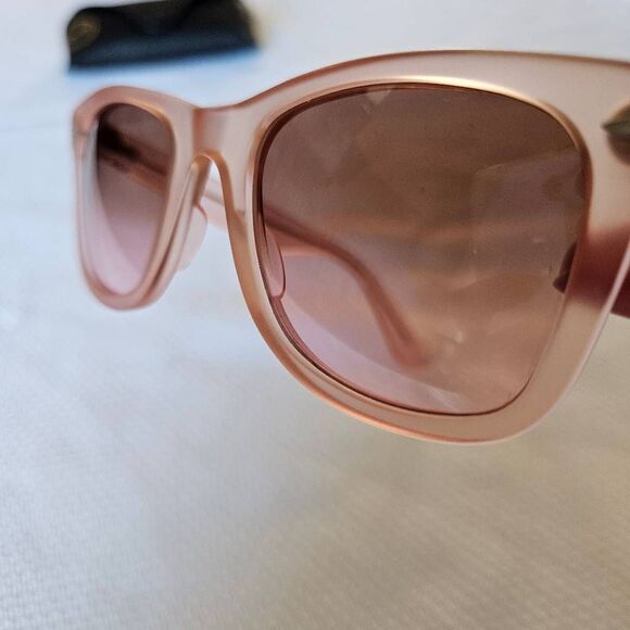 Ray-Ban Edition Pink Wayfarer Sunglases in Ice Pop Watermelon - Picture 6 of 7